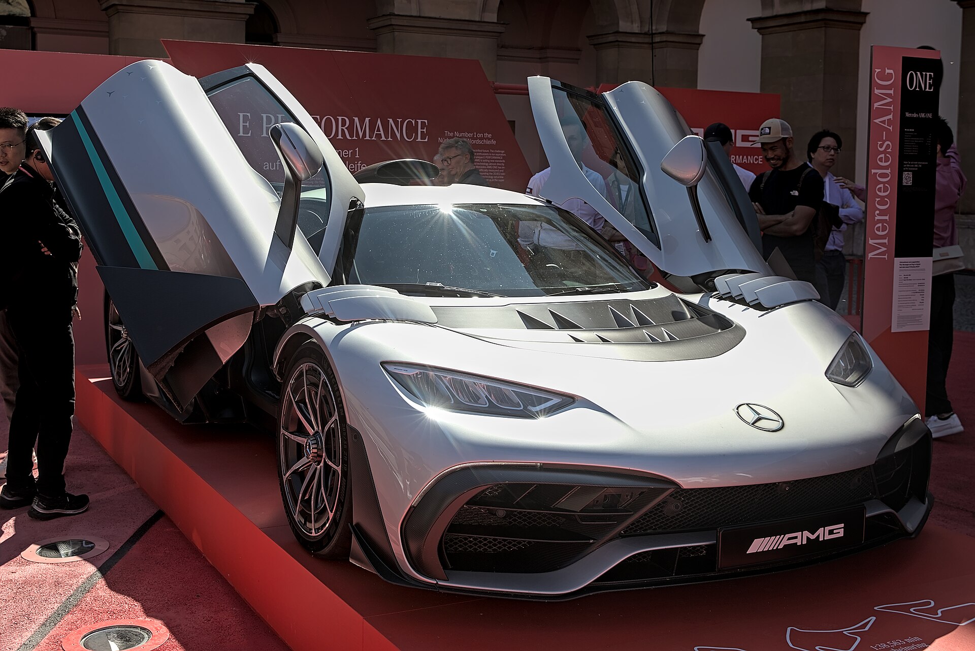 Mercedes-AMG ONE - Formula 1 Technology for the Road — 1 of 275